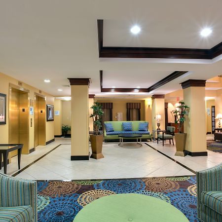Holiday Inn Express Tower Center New Brunswick By Ihg East Brunswick Luaran gambar