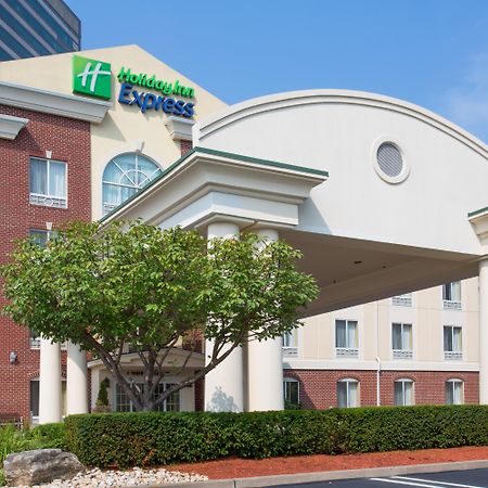 Holiday Inn Express Tower Center New Brunswick By Ihg East Brunswick Luaran gambar