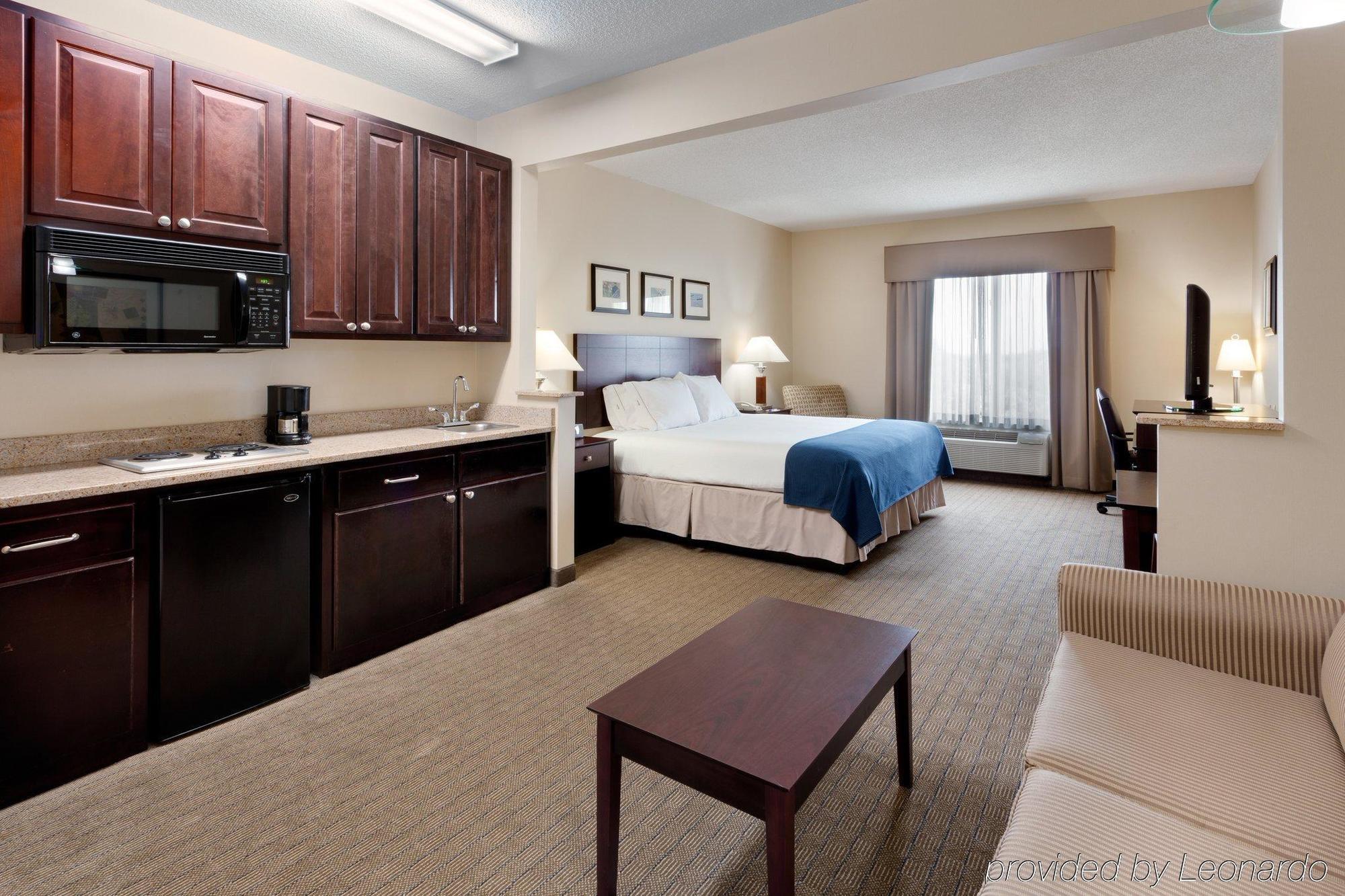 Holiday Inn Express Tower Center New Brunswick By Ihg East Brunswick Luaran gambar
