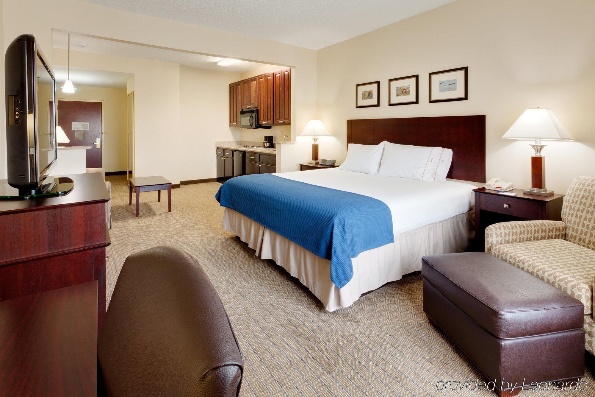 Holiday Inn Express Tower Center New Brunswick By Ihg East Brunswick Luaran gambar